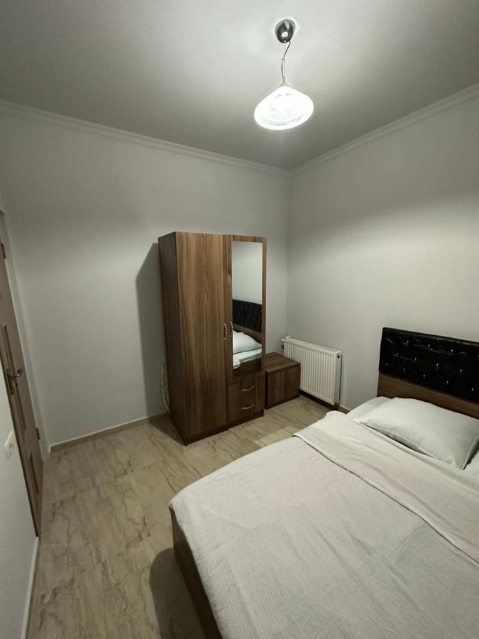Amazing Magnolia Appartement Batoemi Buitenkant foto
